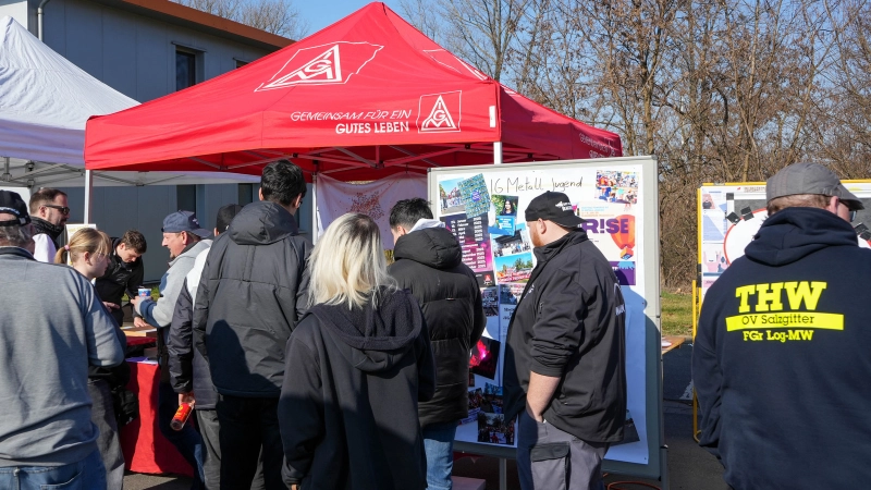 Kundgebung zum Tag gegen Rassismus bei Salzgitter Flachstahl